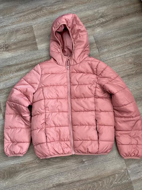 Ruzova bunda, sinsay,146