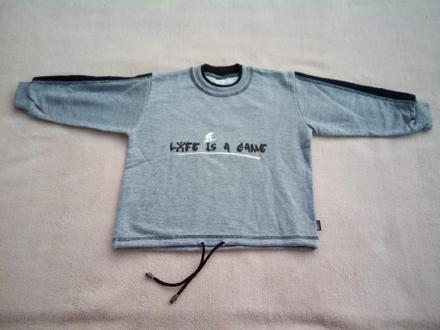 Šedá mikina s nápisem, 104