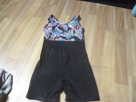 Sportovní dres vel. 9-10, 140