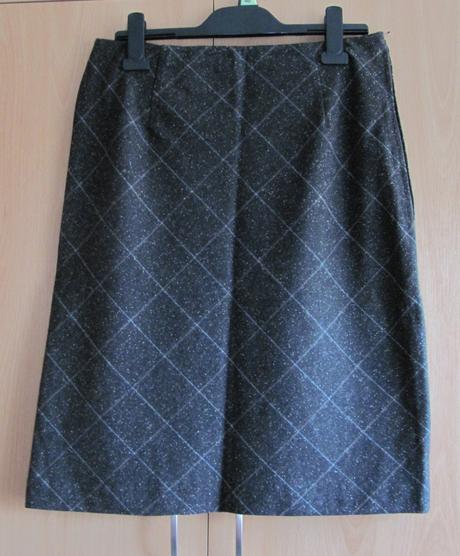 Hnědá károvaná sukně, esprit,40