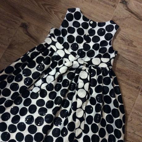 Slavnostní nádherné třpytící šaty, 116