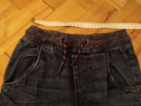 Tmavěmodré rifle, next,122