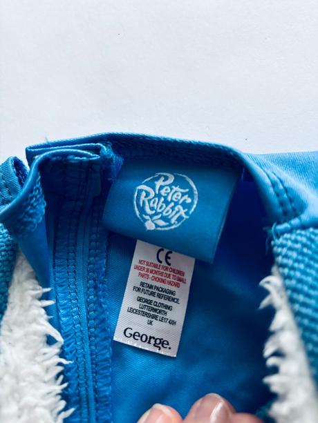 St1/ kostym králiček petr - v.3/4 roky, 