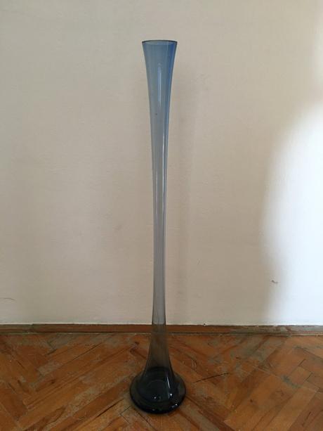 Vysoká skleněná váza, 