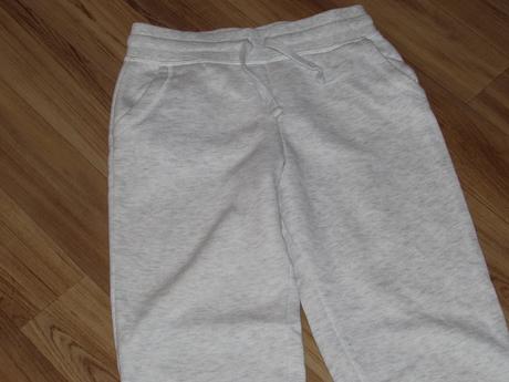 Tepláky, primark,152