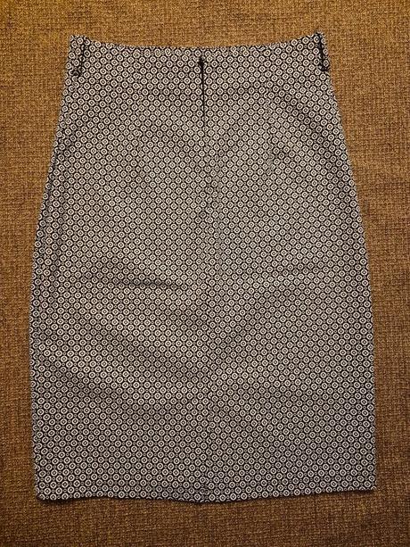 Úzká sukně artigli vel. xs, xs