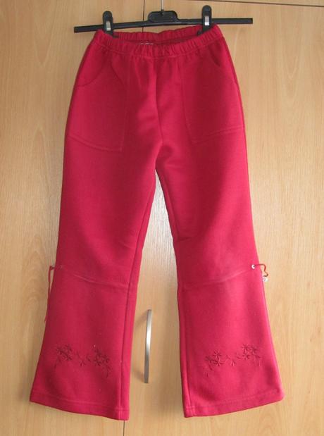 Vínové kalhoty, 128