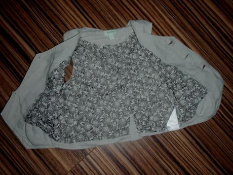 Krásná vestička v přírodní barvě, monsoon,98