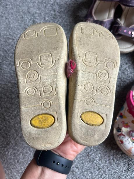 2x sandály, 1x tenisky, 1x crocsy vel. 27, cupcake,27