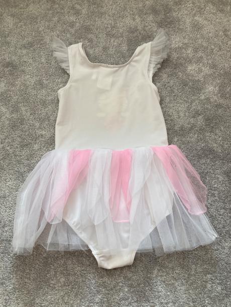 Dres na balet/gymnastiku, 122