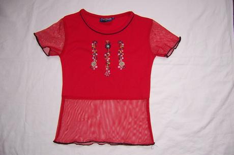 Červené triko s vyšíváním a síťovinou, 128