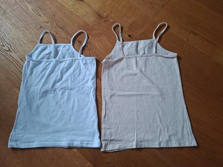 2x tílko č.134/140, 134