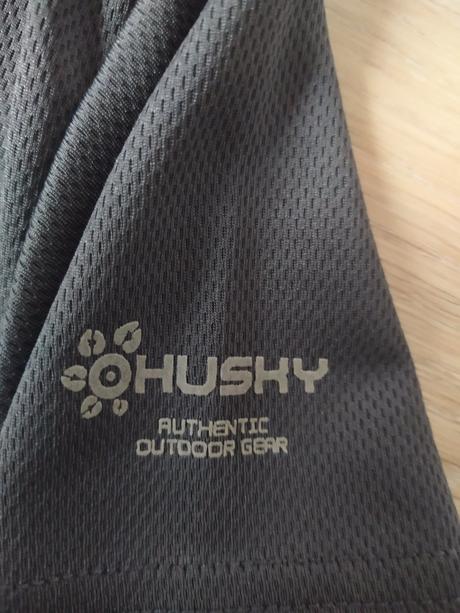 Šedé tričko, husky,146