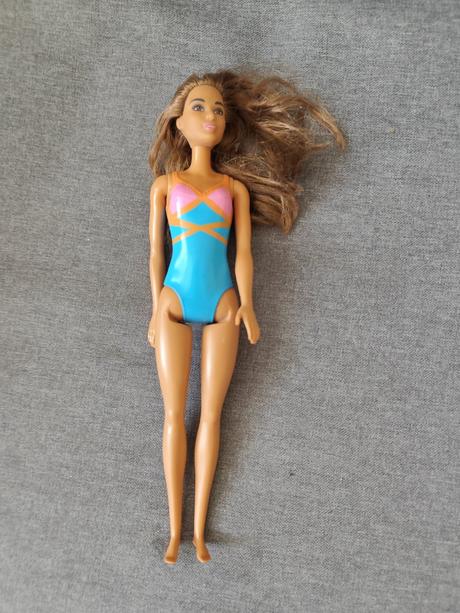 Barbie mattel sportovkyně.cena za kus, 