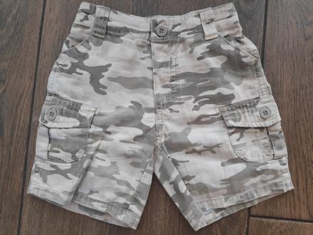 Maskáčové kraťasy, 92