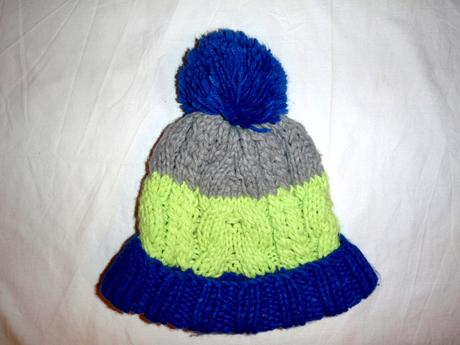 Nádherný teploučký vypodšitý kulich s kšiltem, next,128