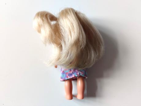 Panenka evička v šatech srdíčky, 