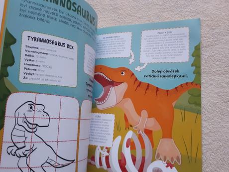 Samolepková knížka dinosauři,