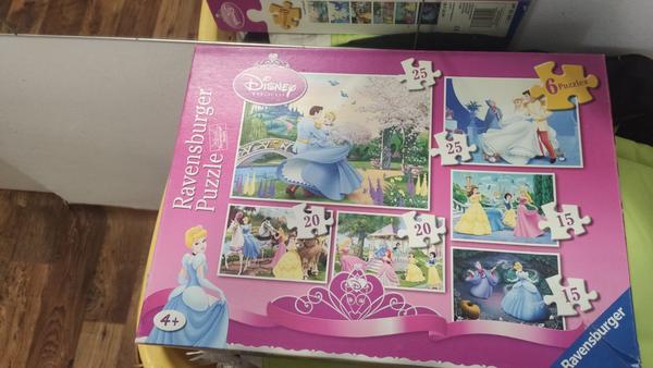 Chcete puzzle zdarma? Kompletní set s lehce poškozenou krabicí!