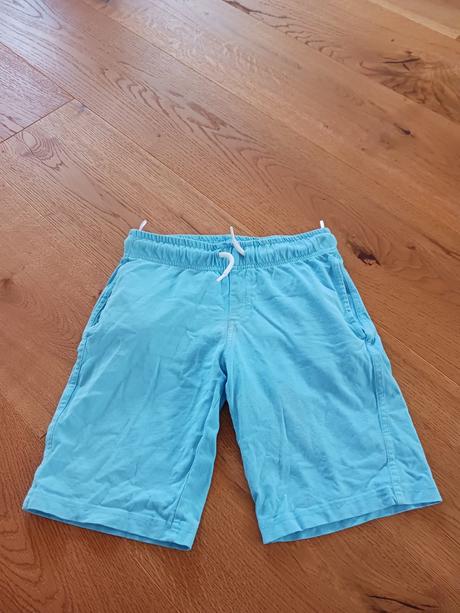 Kraťasy č.122, c&a,122