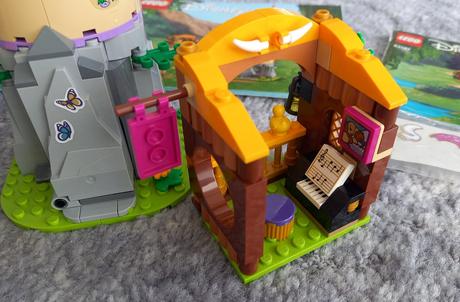 Lego disney princess 43187 - rapunzel's tower.,