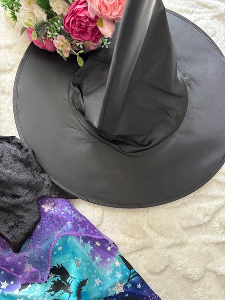 An26/ kostým čarodějnice - v.8/9 let, 