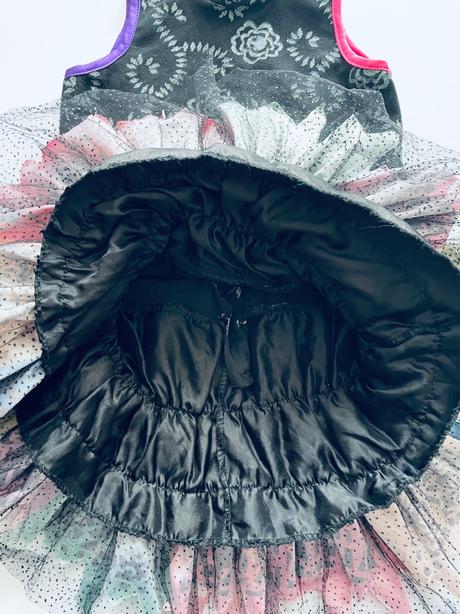 An11/ kostym monster high - v.cca 128,