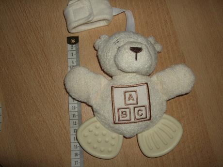 Macík abc na zavesenie cca 16 cm, 