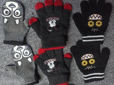 Čepice a rukavice, 122