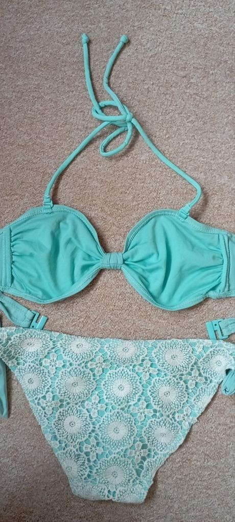 Dvoudílné plavky vel."m/l", l