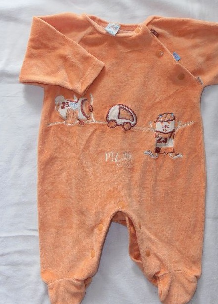 P156. sametové dupačky, 68