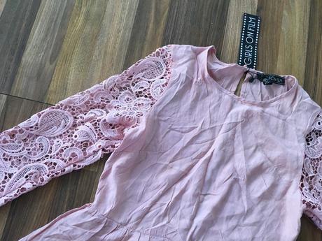 Nové růžové šaty s krajkou, s vadou, vel s/m, girl, m / s