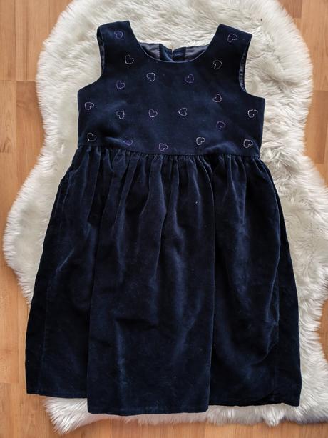 Sametové šaty, tesco,116