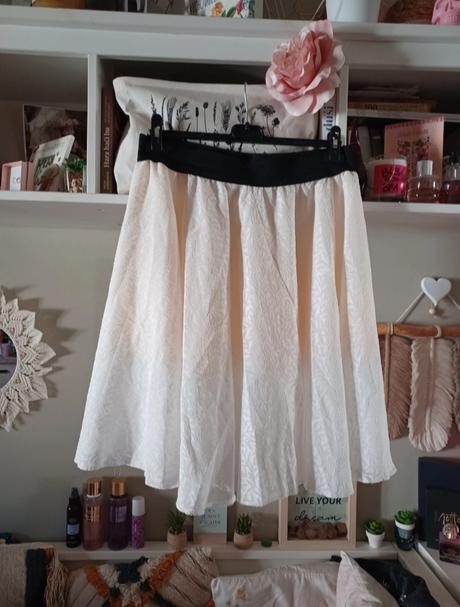 Handmade sukně s lístky m/l, l