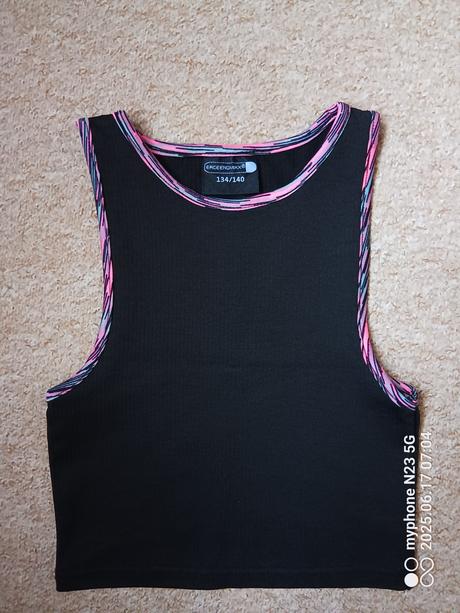 Crop-top zn."ergeenomixx" vel."134-140", 134