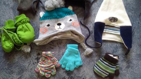 Zimní čepice,rukavice a šála, 74