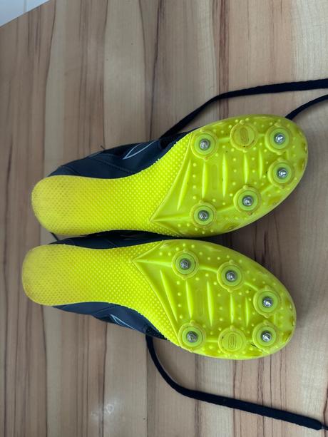 Atletické tretry, 37