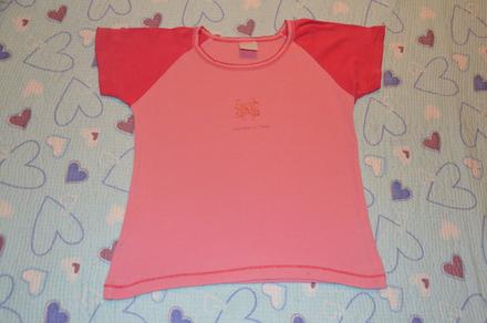 Středně růžové bavlněné tričko s lesklým motýlkem, 128