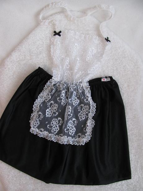 Kostým - sukně se zástěrkou, pokojská apod.,