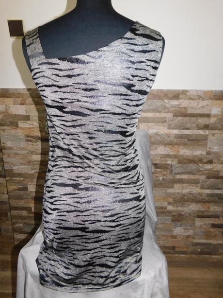 Dámské společenské šaty, m