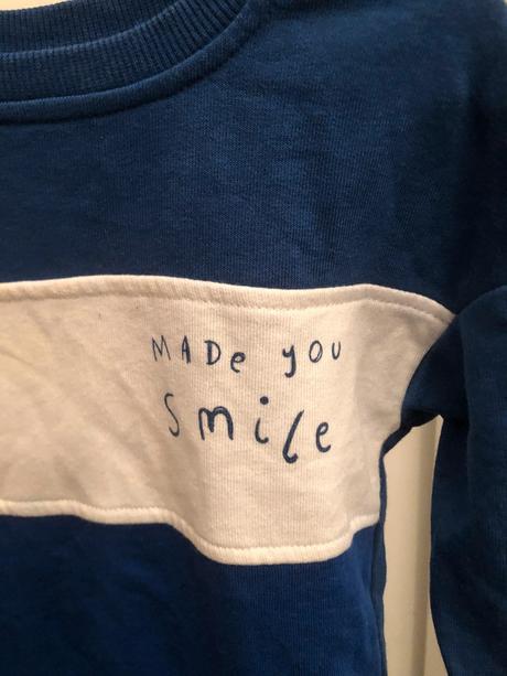 Modrobílá mikina, 92