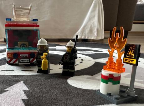Lego city hasičský vůz 60107,