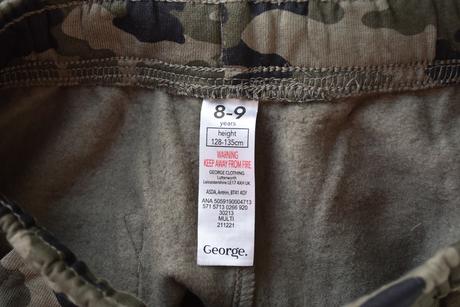 Kraťasy vel. 8 - 9 let, george,134