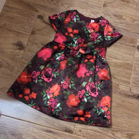 Slavnostní květinkové šaty, tu,116