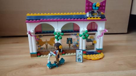 Lego friends andrea a její obchod s módními doplňk,