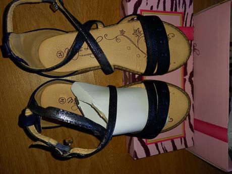 Dívčí sandálky magic lady, 34