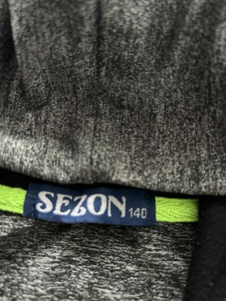 Prodám lehkou sportovní mikinu sezon vel. 140, 140