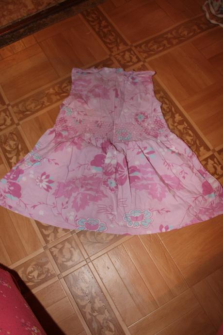 Dívčí šaty květy, 80