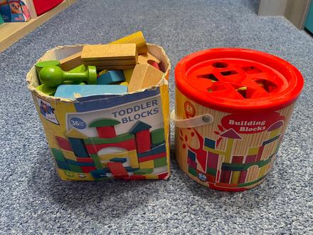 Dřevěné kostky na stavění pro děti,