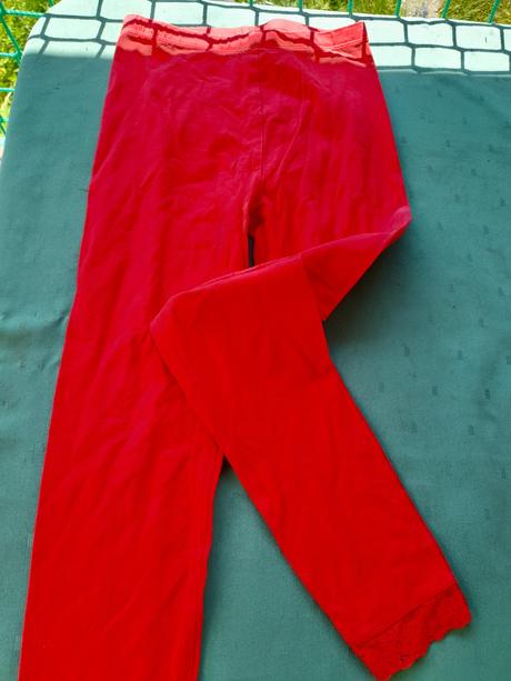Sytě červené legíny s krajkou na holku george, george,116